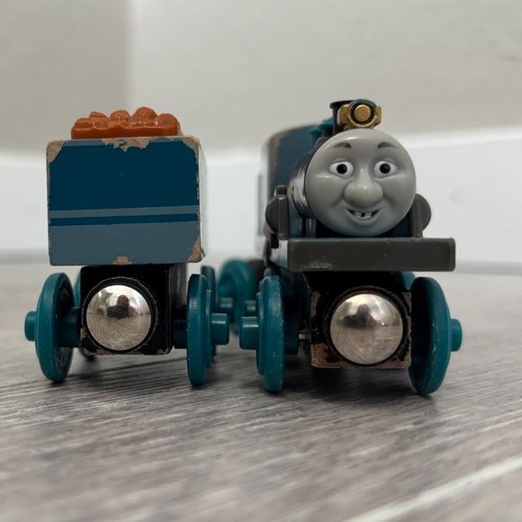 Wooden Ferdinand with Tender - Picture 3 of 8